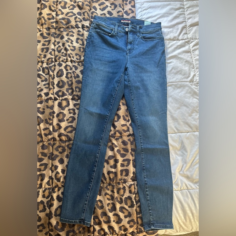 NWT Tommy Hilfiger High Rise Legging Jeans